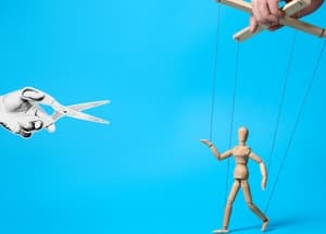 Kako prestati ugađati svima. Prestani biti tuđa lutka.